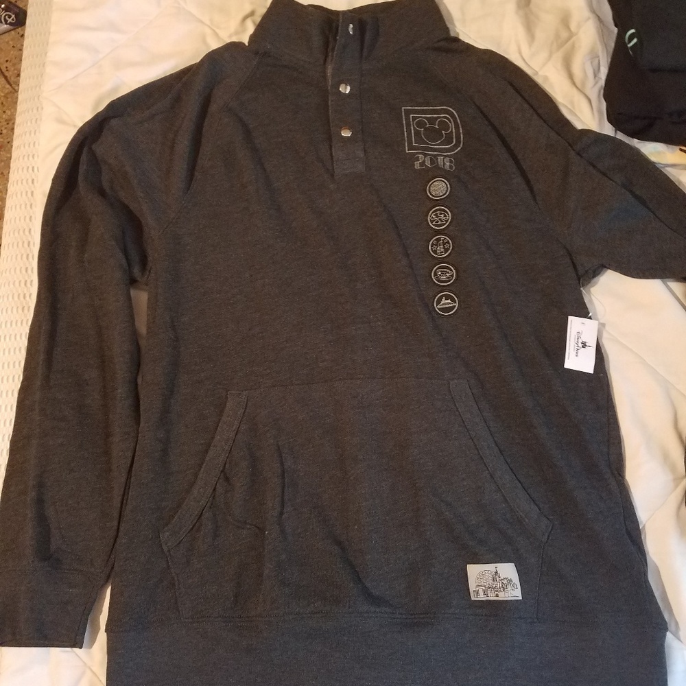 Disney WDW pull over sweatshirt